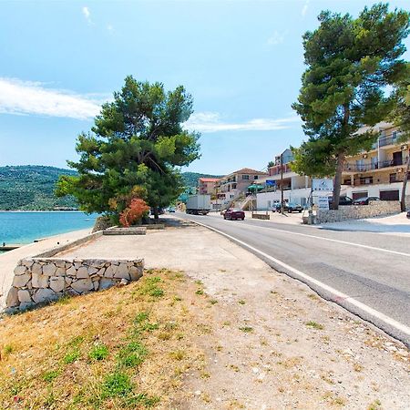 Apartments Martina Marina Εξωτερικό φωτογραφία