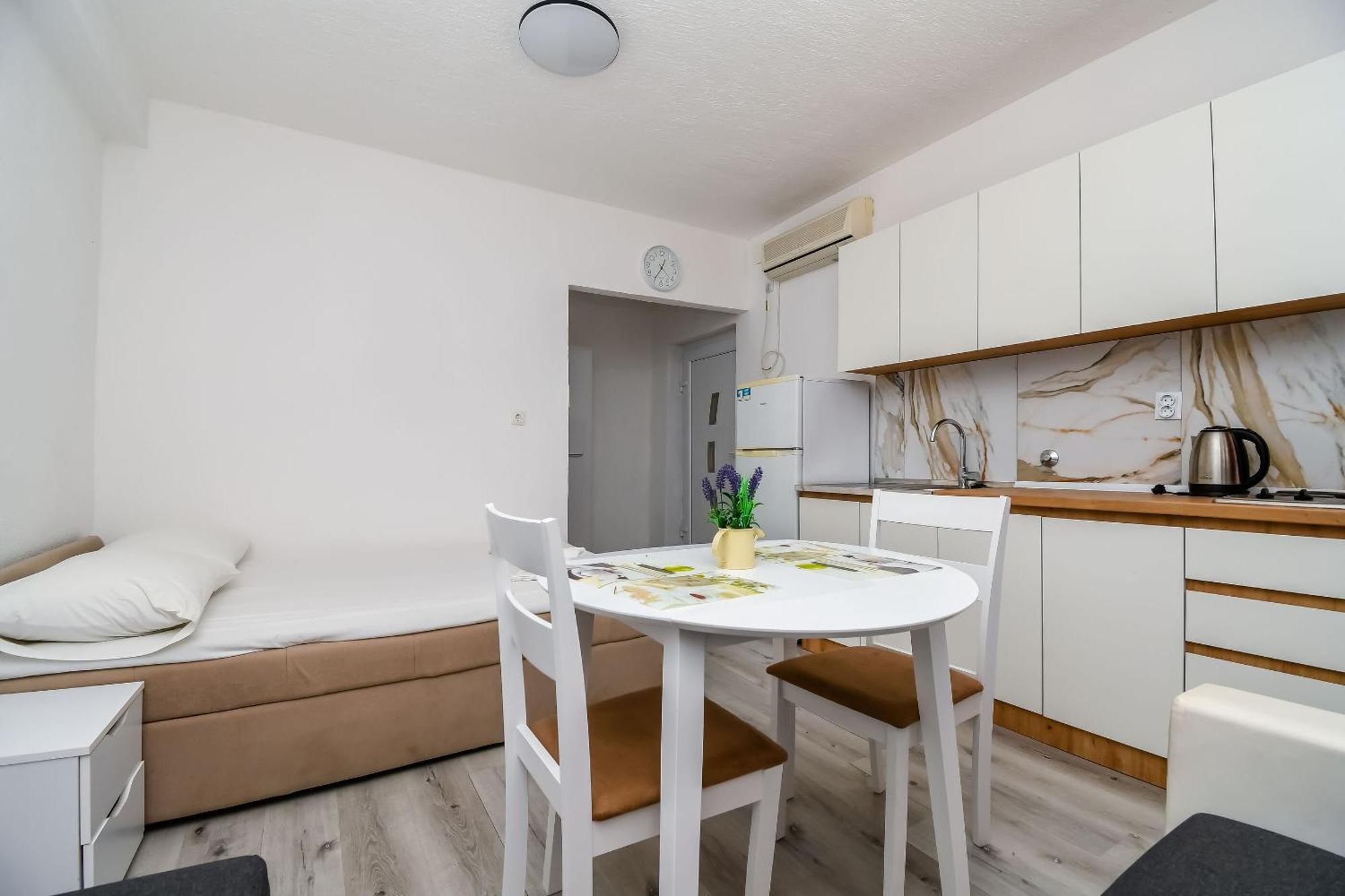 Apartments Martina Marina Εξωτερικό φωτογραφία